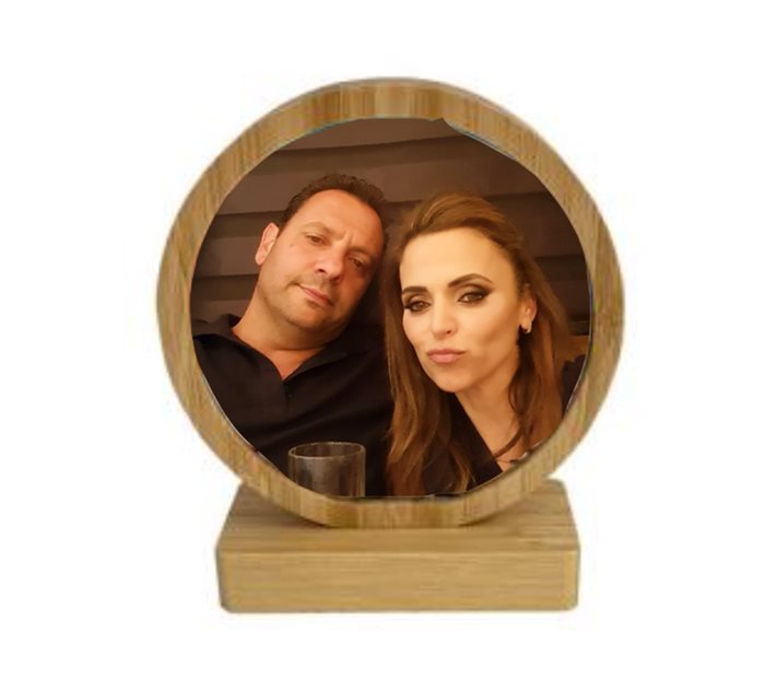 הדפסה על מסגרת עץ במבוק עגול