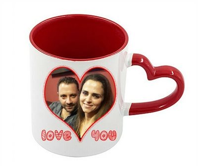 הדפסה על ספל ידית לב צבעוני קיים בעוד צבעים